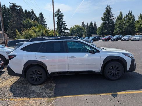 Used 2023 Subaru Outback Onyx Edition XT AWD/4WD image 9