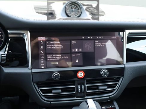 New 2025 Porsche Macan image 23