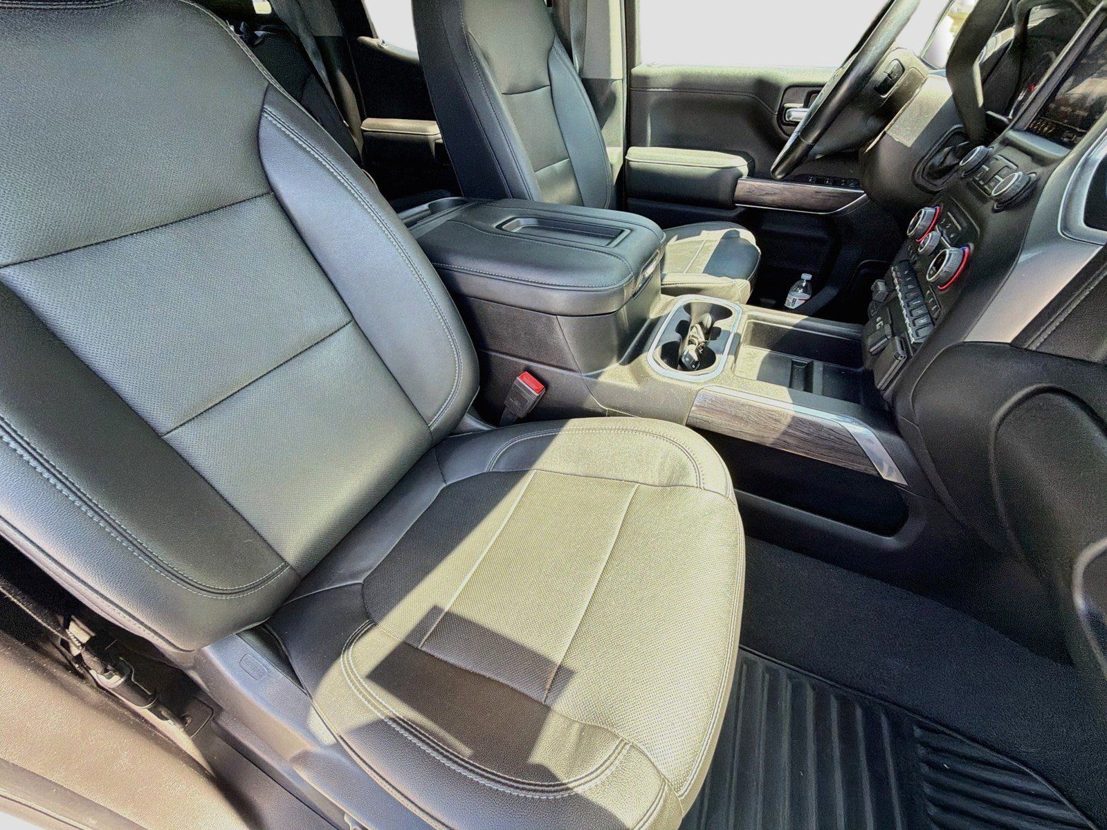 Used 2021 Chevrolet Silverado 1500 LTZ AWD/4WD image 15
