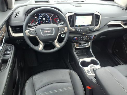 Used 2024 GMC Terrain Denali w/ Denali Premium Package AWD/4WD image 14