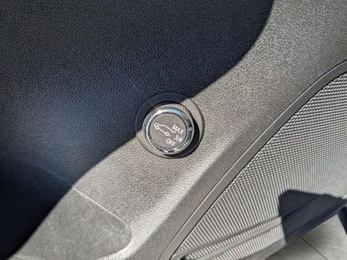 Used 2023 Buick Envision Essence w/ Sport Touring Package AWD/4WD image 11