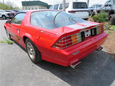 Used 1990 Chevrolet Camaro IROC-Z RWD image 2