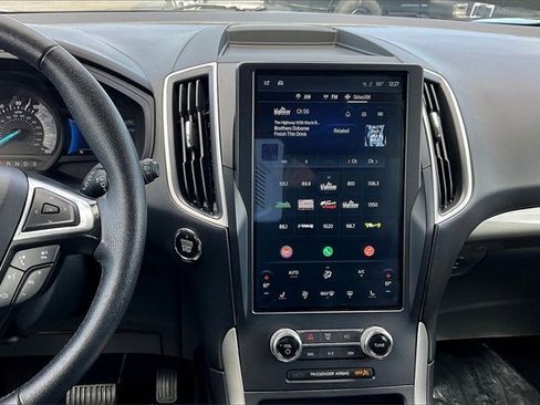 Used 2024 Ford Edge SEL image 6