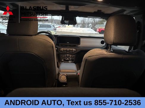 Used 2025 Jeep Wrangler Unlimited Sahara AWD/4WD image 15