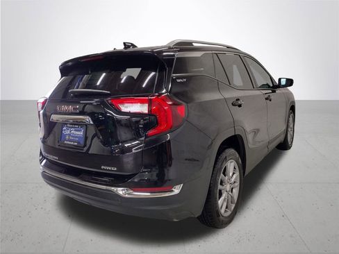 Used 2022 GMC Terrain SLT w/ Infotainment Package II AWD/4WD image 14