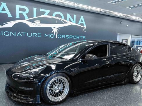 Used 2023 Tesla Model 3 Standard Range RWD image 1