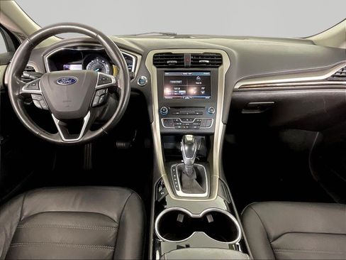Used 2016 Ford Fusion SE w/ Equipment Group 202A FWD image 7