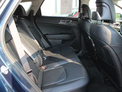 Used 2023 Kia Sportage EX AWD/4WD image 31