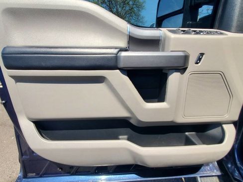 Used 2017 Ford F350 XLT w/ XLT Premium Package AWD/4WD image 14