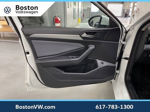 New 2026 Volkswagen Jetta SE image 28