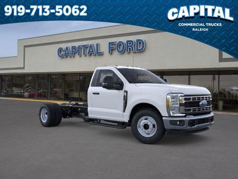New 2025 Ford F350 XL w/ XL Chrome Package image 7
