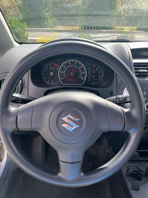 Used 2008 Suzuki SX4 AWD Hatchback image 3