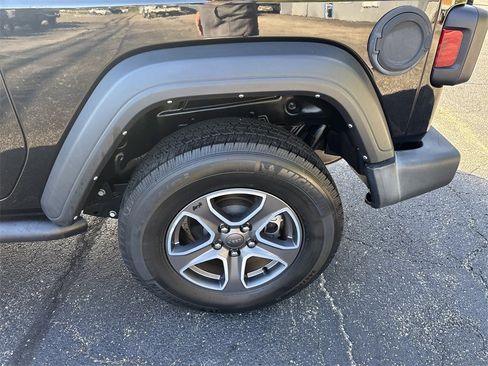 Used 2022 Jeep Wrangler Sport S image 6