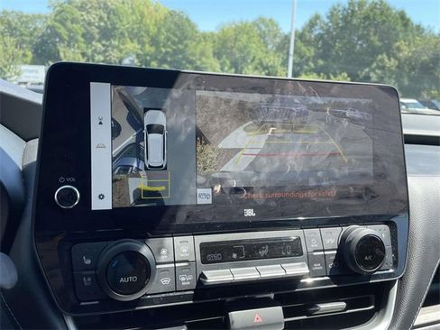 Used 2024 Toyota Grand Highlander Limited image 23