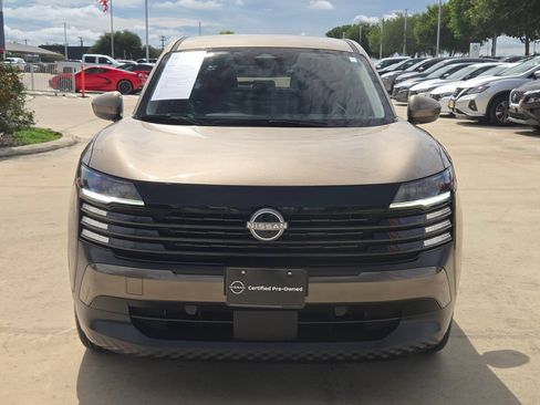Used 2025 Nissan Kicks SV FWD image 8