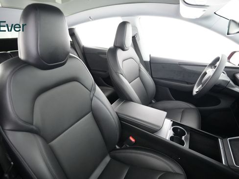 Used 2026 Tesla Model Y Long Range RWD image 23