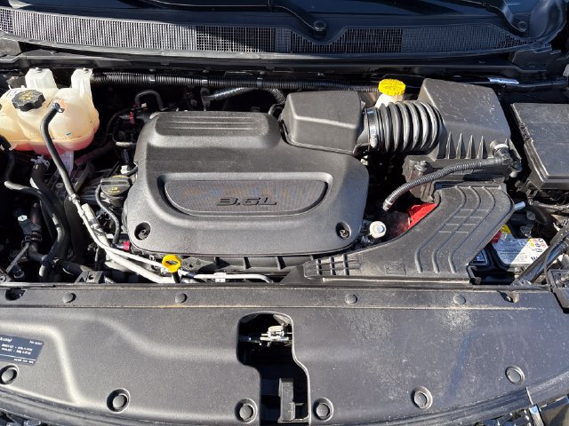 Used 2026 Chrysler Pacifica Limited FWD image 29