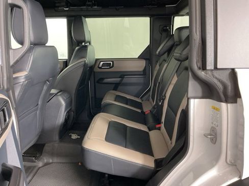 Used 2024 Ford Bronco Wildtrak image 29