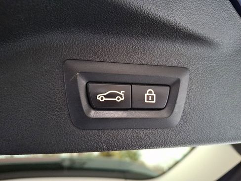 Used 2021 BMW X7 xDrive40i w/ Executive Package image 29