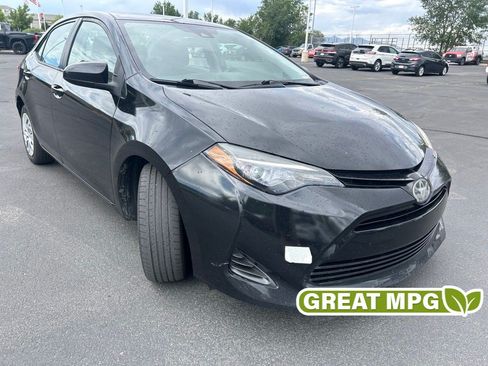 Used 2019 Toyota Corolla LE FWD image 1