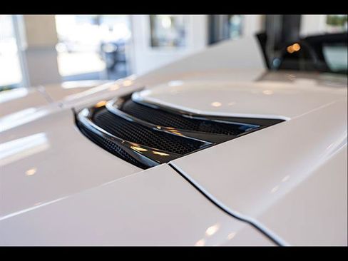 Used 2021 Chevrolet Corvette Stingray Premium Conv w/ Z51 Performance Package RWD image 14