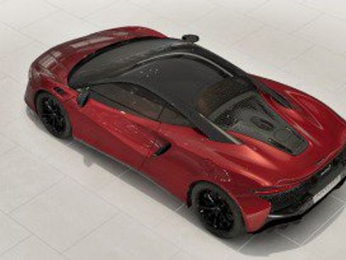 Used 2024 McLaren Artura image 4