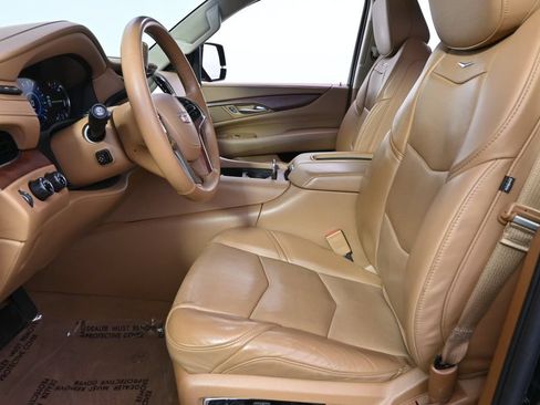 Used 2016 Cadillac Escalade Platinum AWD/4WD image 13