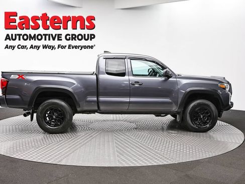 Used 2021 Toyota Tacoma SR w/ SX Package AWD/4WD image 4
