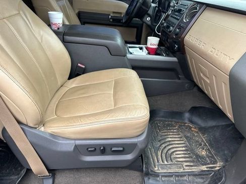 Used 2012 Ford F250 Lariat w/ Lariat Interior Pkg AWD/4WD image 17