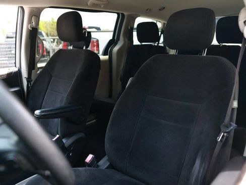 Used 2014 Dodge Grand Caravan SE w/ Quick Order Package 29E SE FWD image 25