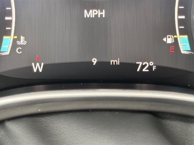 New 2027 Chrysler Pacifica Select FWD image 23