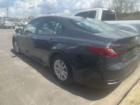 Used 2026 Toyota Camry LE w/ Convenience Package image 6