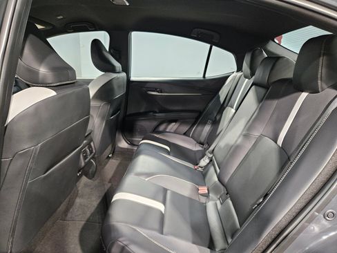 Used 2025 Toyota Camry SE FWD image 36