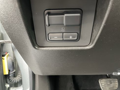 Used 2023 Chevrolet Colorado LT w/ LT Convenience Package III image 30