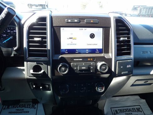 Used 2020 Ford F350 XLT image 22