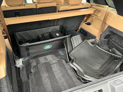 Used 2025 Land Rover Range Rover Long Wheelbase SE AWD/4WD image 21