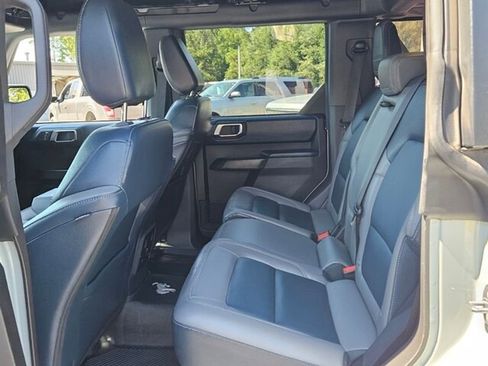 Used 2024 Ford Bronco Outer Banks image 6