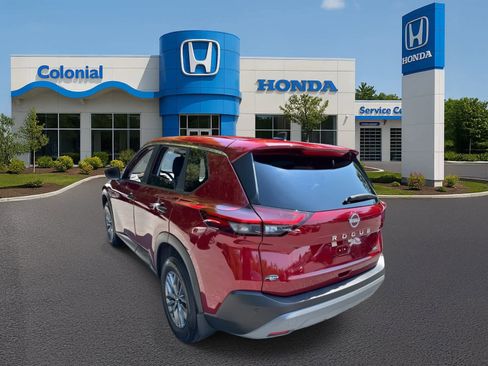 Used 2022 Nissan Rogue S image 4