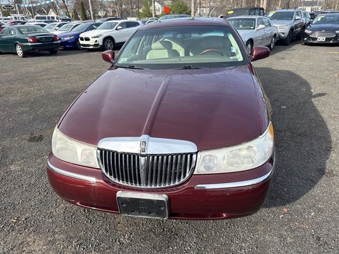 Used 2000 Lincoln Town Car Cartier image 3