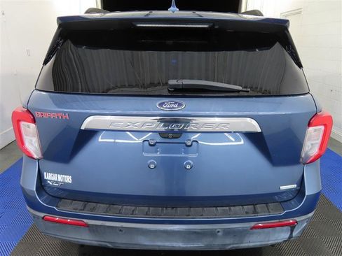 Used 2020 Ford Explorer XLT RWD image 12