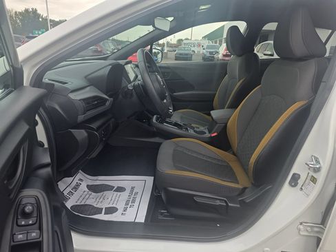 Used 2024 Subaru Crosstrek 2.5i Sport w/ Crosstrek Mirror Package AWD/4WD image 9