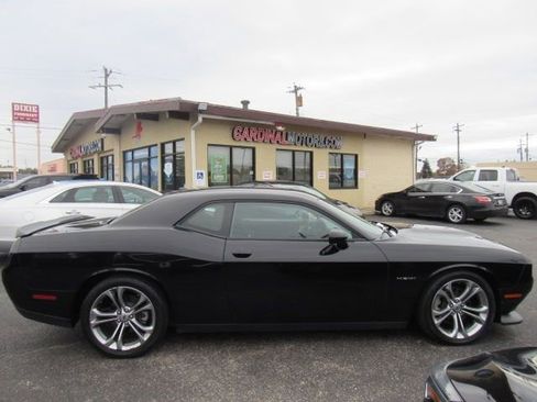 Used 2021 Dodge Challenger R/T image 8