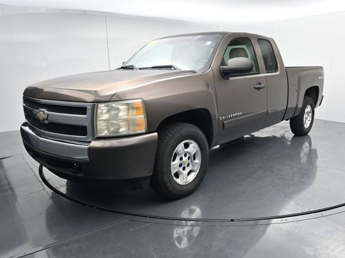 Used 2008 Chevrolet Silverado 1500 LT w/ Power Pack Plus AWD/4WD image 4