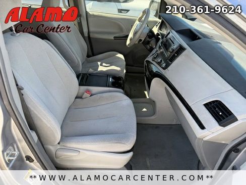 Used 2011 Toyota Sienna LE image 11