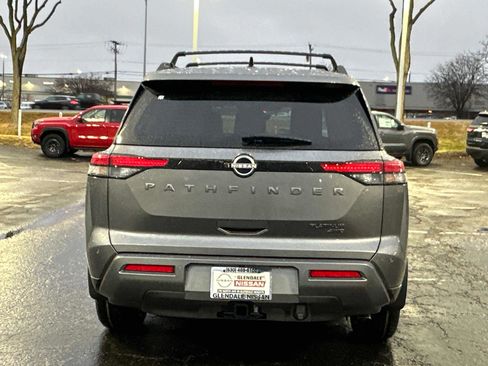 New 2026 Nissan Pathfinder Platinum image 5