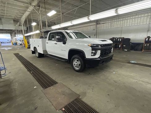Used 2022 Chevrolet Silverado 3500 W/T w/ WT Fleet Convenience Package AWD/4WD image 3
