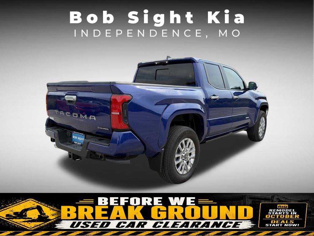 Used 2025 Toyota Tacoma Limited AWD/4WD image 17