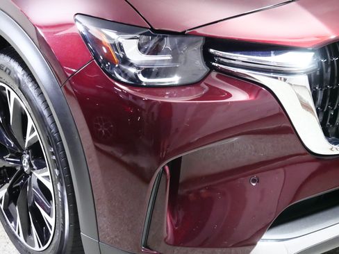 Used 2024 MAZDA CX-90 Plug-In Hybrid w/ Premium Pkg AWD/4WD image 16