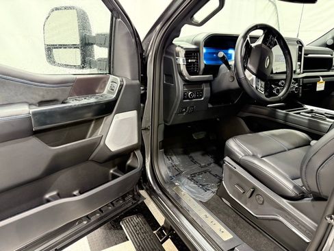 New 2026 Ford F250 Platinum w/ Tremor Off-Road Package image 31