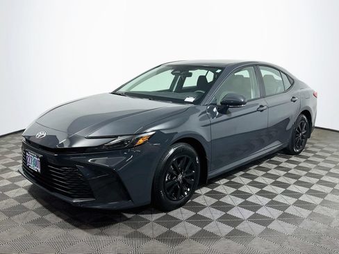 Used 2026 Toyota Camry LE w/ Convenience Package AWD/4WD image 3